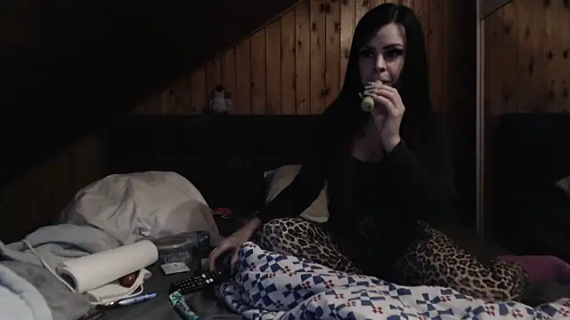 BoeseMoni1998 online show from 09-27-25, 05:18