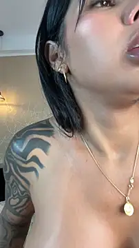 Snapshot of Cleopatra_Fit chatting on 06-20-26, 10:07 Cleopatra Fit online show from 06-20-26, 10:07