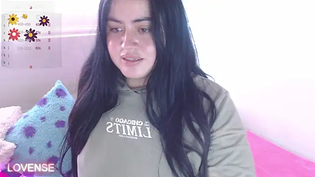 Snapshot of PamelaDoouce chatting on 12-11-24, 12:12 PamelaDoouce online show from 12-11-24, 12:12