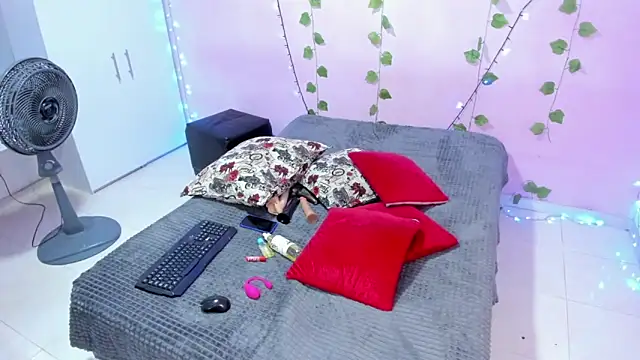 ambersmitx online show from 02-02-25, 02:45