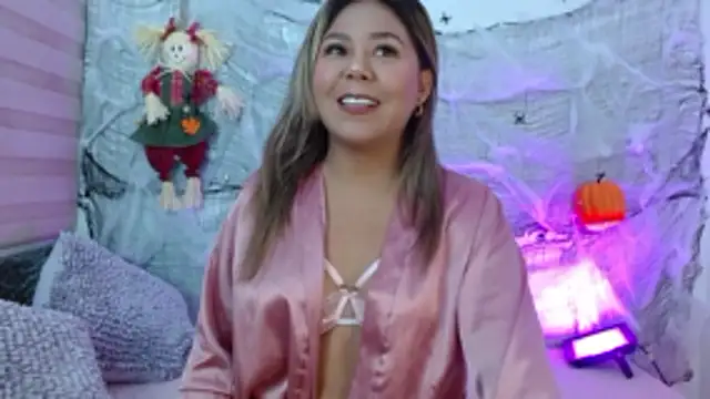 AriannaTorres online show from 10-20-25, 12:05