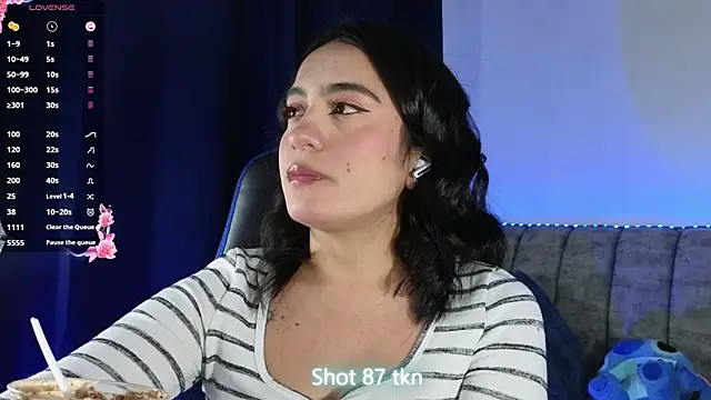 Snapshot of ZaraDames_ chatting on 07-15-26, 04:07 ZaraDames online show from 07-15-26, 04:07