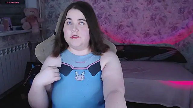 Estelle Hicks online show from 03-30-26, 06:42