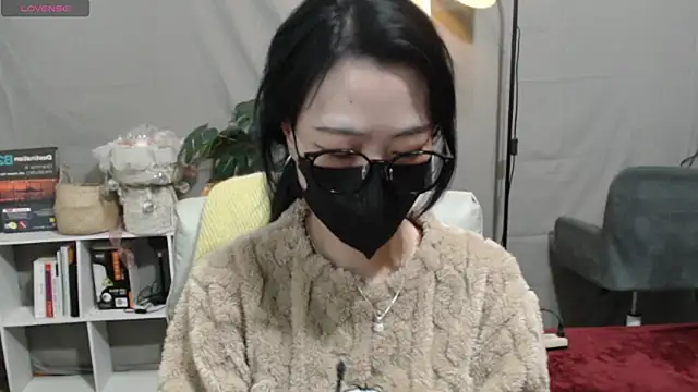 Snapshot of _minji_bae chatting on 01-16-25, 07:10 minji bae online show from 01-16-25, 07:10