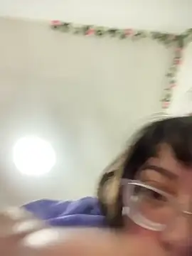 indiegirl666 online show from 10-21-25, 05:19