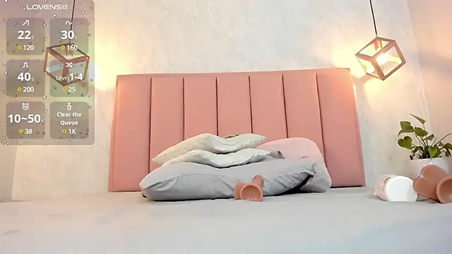 Snapshot of SUNNYCYRUS chatting on 01-20-25, 11:21 SUNNYCYRUS online show from 01-20-25, 11:21