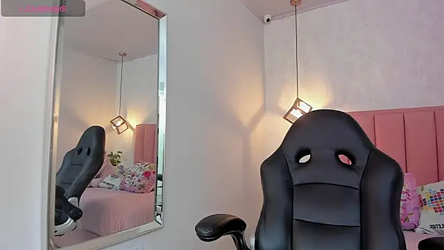 Snapshot of SUNNYCYRUS chatting on 03-05-25, 07:38 SUNNYCYRUS online show from 03-05-25, 07:38