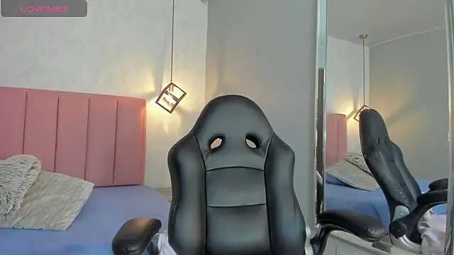 Snapshot of SUNNYCYRUS chatting on 09-12-25, 12:38 SUNNYCYRUS online show from 09-12-25, 12:38