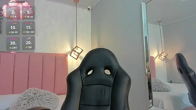 Snapshot of SUNNYCYRUS chatting on 09-25-25, 12:31 SUNNYCYRUS online show from 09-25-25, 12:31