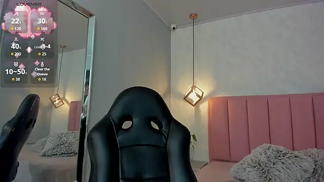 Snapshot of SUNNYCYRUS chatting on 09-30-25, 12:32 SUNNYCYRUS online show from 09-30-25, 12:32