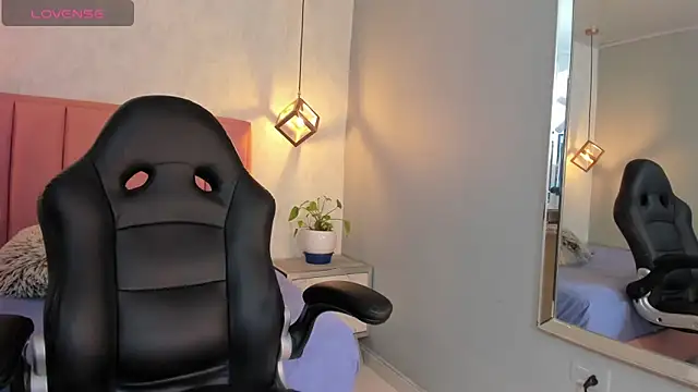 Snapshot of SUNNYCYRUS chatting on 10-03-25, 12:24 SUNNYCYRUS online show from 10-03-25, 12:24