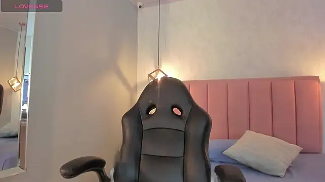 Snapshot of SUNNYCYRUS chatting on 11-01-25, 12:40 SUNNYCYRUS online show from 11-01-25, 12:40