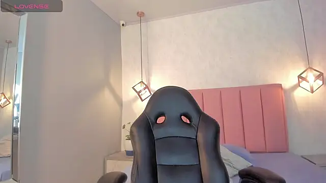 Snapshot of SUNNYCYRUS chatting on 11-05-25, 12:27 SUNNYCYRUS online show from 11-05-25, 12:27