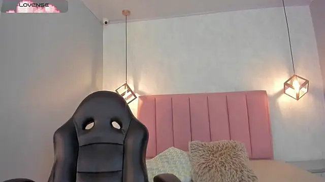 Snapshot of SUNNYCYRUS chatting on 11-20-25, 12:49 SUNNYCYRUS online show from 11-20-25, 12:49