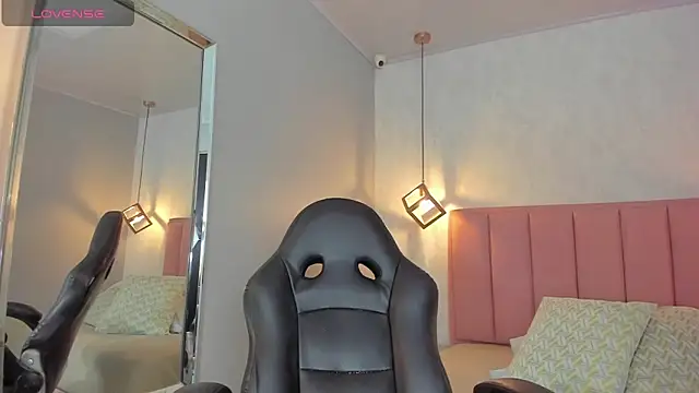 SUNNYCYRUS online show from 03-06-26, 12:56