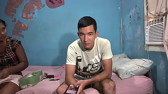 Sweetiefoxxx online show from 02-05-25, 08:04