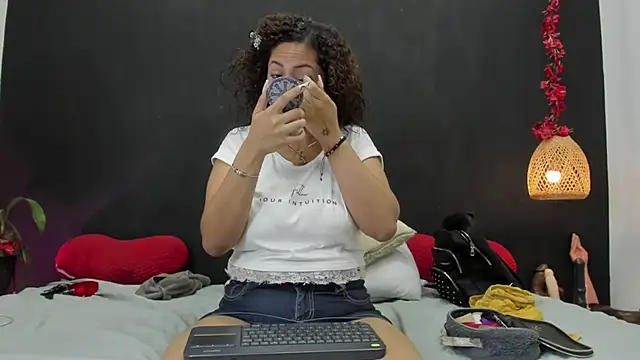 Snapshot of Luna_smit08 chatting on 06-16-26, 08:55 Luna smit08 online show from 06-16-26, 08:55