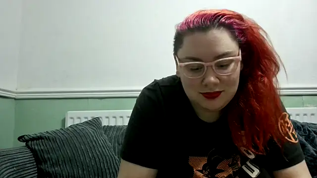 Snapshot of Bustycurves chatting on 12-26-24, 12:14 Bustycurves online show from 12-26-24, 12:14