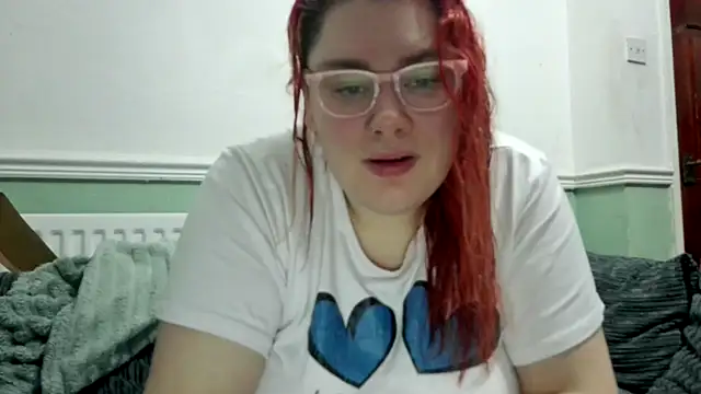 Snapshot of Bustycurves chatting on 12-29-24, 10:36 Bustycurves online show from 12-29-24, 10:36