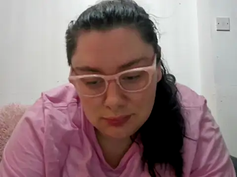 Snapshot of Bustycurves chatting on 10-02-25, 09:00 Bustycurves online show from 10-02-25, 09:00