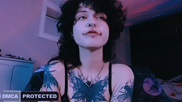 Snapshot of NaughtyLittleFox chatting on 05-22-26, 05:25 NaughtyLittleFox online show from 05-22-26, 05:25