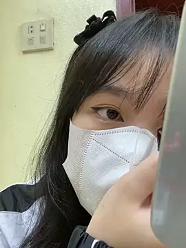 Snapshot of minmin2kk5 chatting on 02-17-25, 02:15 minmin2kk5 online show from 02-17-25, 02:15