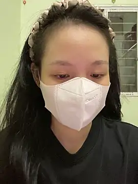 Snapshot of minmin2kk5 chatting on 10-13-25, 01:11 minmin2kk5 online show from 10-13-25, 01:11