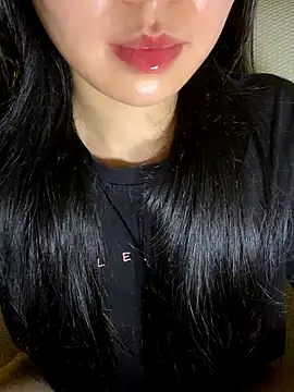 Snapshot of minmin2kk5 chatting on 12-02-25, 01:11 minmin2kk5 online show from 12-02-25, 01:11