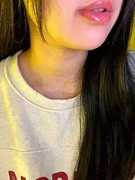 Snapshot of minmin2kk5 chatting on 01-14-26, 03:12 minmin2kk5 online show from 01-14-26, 03:12