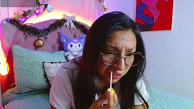 Snapshot of Littlerouse_ chatting on 12-06-24, 01:51 Littlerouse online show from 12-06-24, 01:51