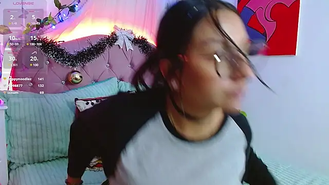 Snapshot of Littlerouse_ chatting on 12-13-24, 06:00 Littlerouse online show from 12-13-24, 06:00