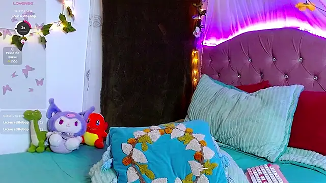 Snapshot of Littlerouse_ chatting on 03-18-25, 08:03 Littlerouse online show from 03-18-25, 08:03