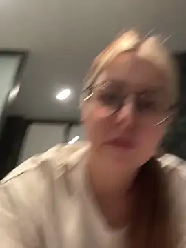 Livewithlucy online show from 01-29-25, 01:17