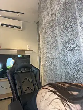 saracaball  online show from 04-06-26, 06:58