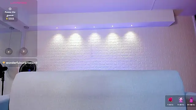 violet scott online show from 02-04-25, 10:54