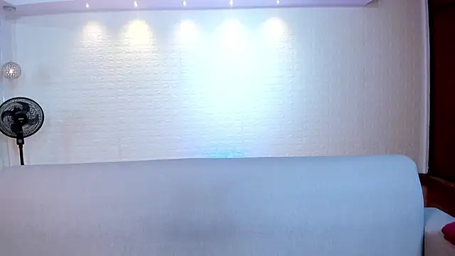 violet scott online show from 12-20-25, 10:44