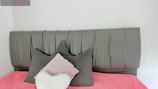 Cherllynn online show from 11-08-25, 04:40