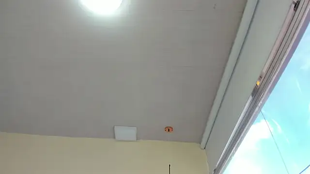 Cherllynn online show from 12-19-25, 03:52