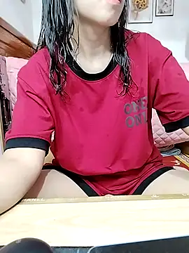 cream1299 online show from 11-07-25, 11:54