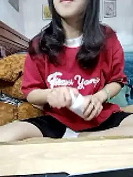 Snapshot of cream1299 chatting on 01-16-26, 12:58 cream1299 online show from 01-16-26, 12:58