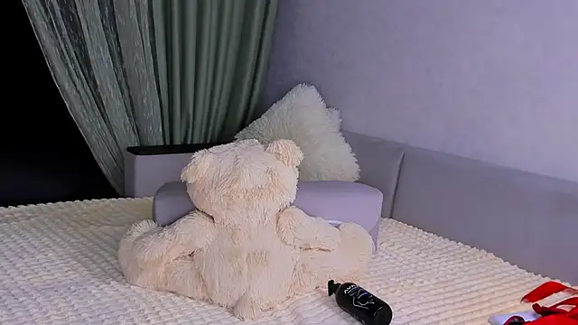 Snapshot of Sweeet_Barbie chatting on 05-31-26, 04:36 Sweeet Barbie online show from 05-31-26, 04:36