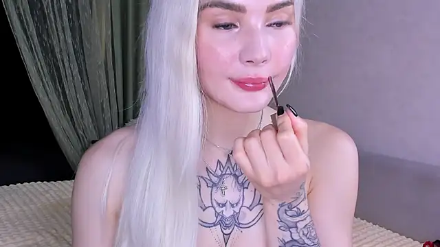 Snapshot of Sweeet_Barbie chatting on 06-20-26, 03:48 Sweeet Barbie online show from 06-20-26, 03:48