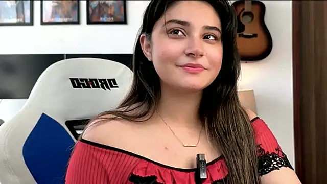 Snapshot of demieliss chatting on 05-12-26, 08:44 demieliss online show from 05-12-26, 08:44