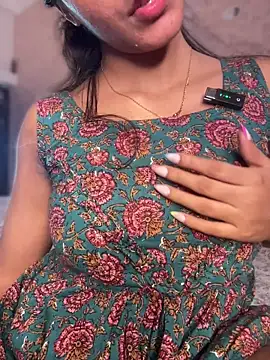 Snapshot of Goddess_sneha chatting on 07-11-26, 06:49 Goddess sneha online show from 07-11-26, 06:49
