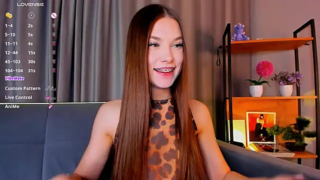 Snapshot of _Eva_Lee chatting on 02-06-25, 05:19 Eva Lee online show from 02-06-25, 05:19