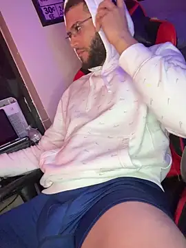 Snapshot of Joker19196 chatting on 10-21-25, 12:00 Joker19196 online show from 10-21-25, 12:00