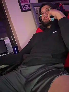 Snapshot of Joker19196 chatting on 10-22-25, 11:26 Joker19196 online show from 10-22-25, 11:26