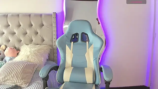 Snapshot of Violet_Rost chatting on 01-09-25, 02:07 Violet Rost online show from 01-09-25, 02:07