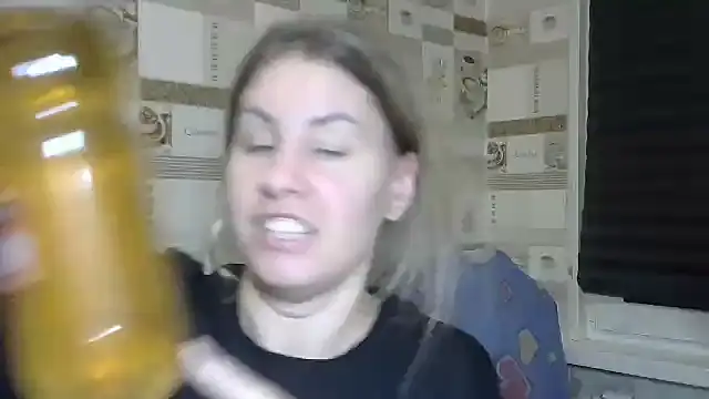 Snapshot of TherestlessKitty chatting on 10-03-25, 11:13 TherestlessKitty online show from 10-03-25, 11:13