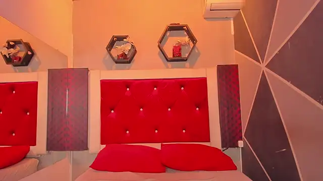 Karoll014 online show from 03-30-26, 02:18